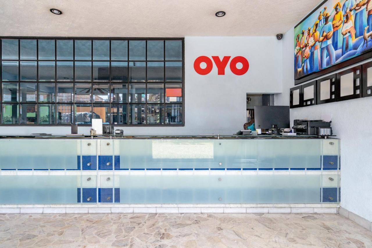 Oyo Hotel Platinium Gran Hotel,Guadalajara,Artesanias Tonala المظهر الخارجي الصورة